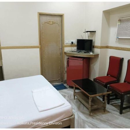 Hotel Heera, Calcutta Eksteriør billede