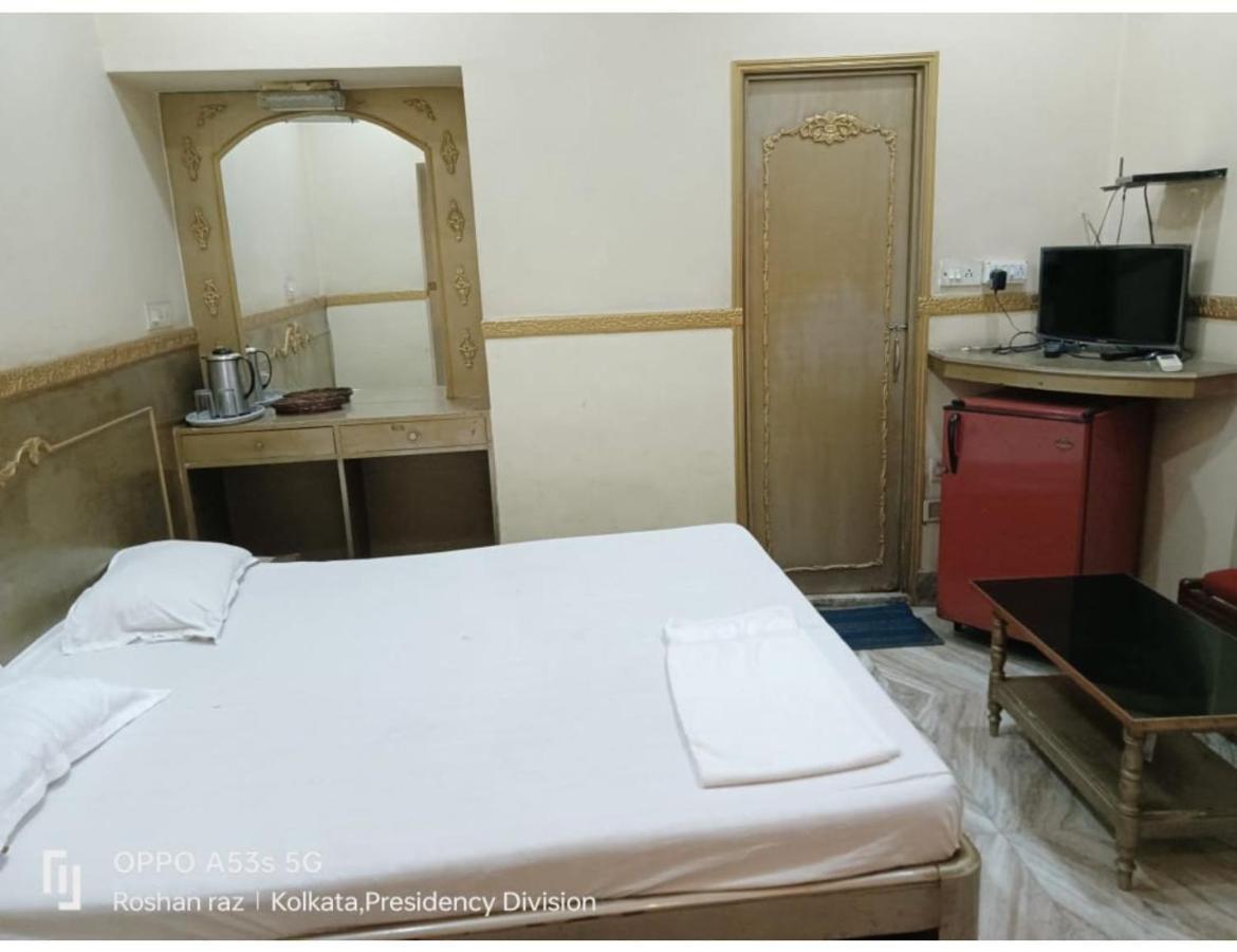 Hotel Heera, Calcutta Eksteriør billede