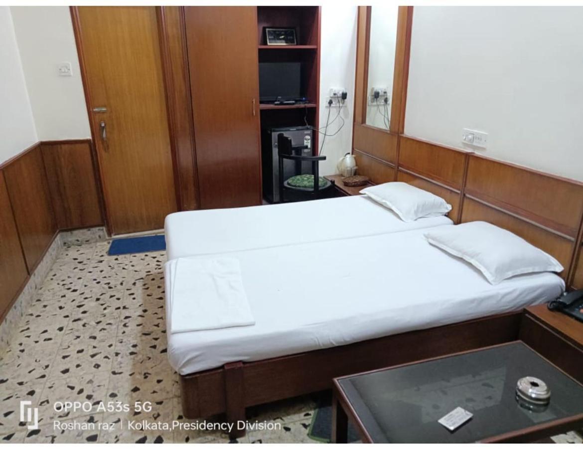 Hotel Heera, Calcutta Eksteriør billede