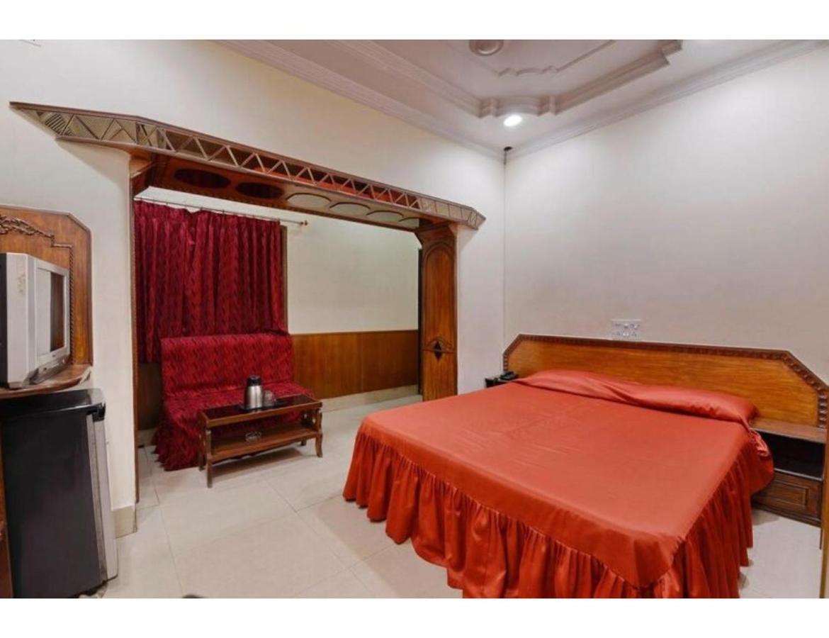 Hotel Heera, Calcutta Eksteriør billede